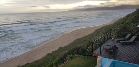 Beachfront Villa in Wilnderness