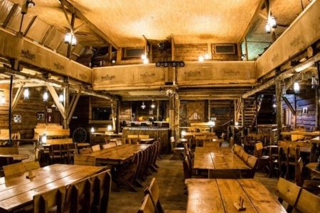 The Barnyard Theatre, The Crags